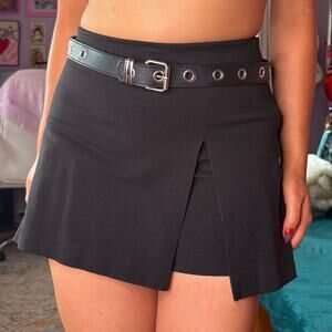 Vintage Y2K black and silver grommet leather belt